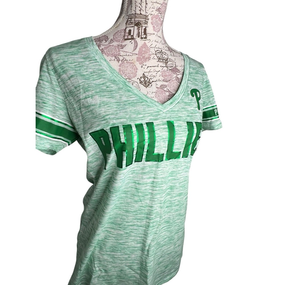 Philadelphia Phillies Woman's Green V Neck Tshirt Large NWT